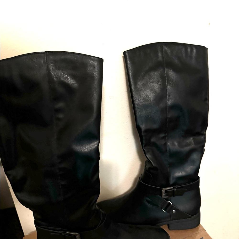 Black boots